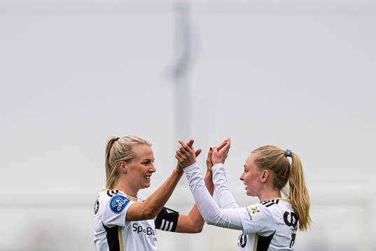 Mali Lilleås Næss and Emilie Marie Joramo of Rosenborg