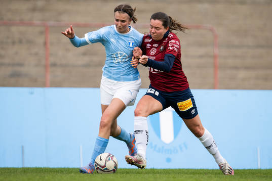 Malmö FFs Thelma Persson Welin och Örgrytes Johanna