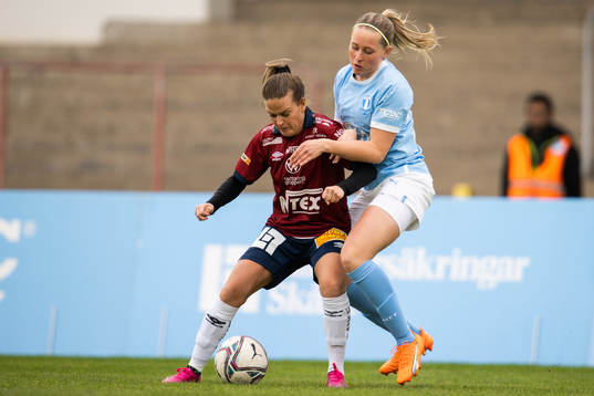 Malmö FFs Petronella Winblad och Örgrytes Frida Bremer