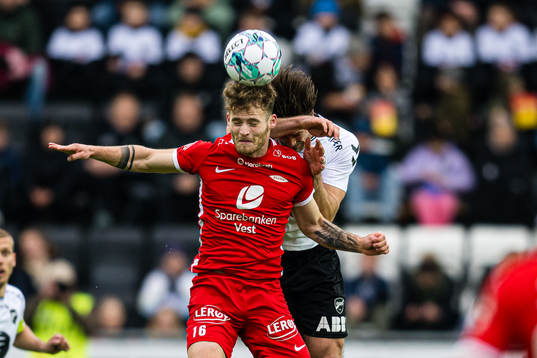 Ole Didrik Blomberg of Brann and Sondre Solholm Johansen of