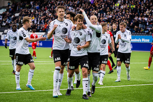 Filip Jørgensen of Odd celebrates