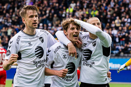 Filip Jørgensen of Odd celebrates
