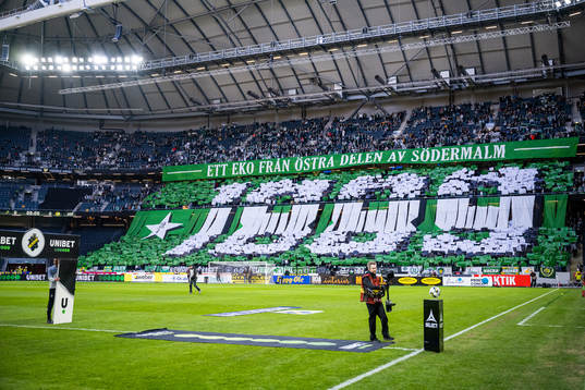 Hammarbys supportrar med ett tifo