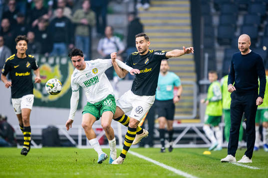 Hammarbys Jusef Erabi och AIKs Sotirios Papagiannopoulos