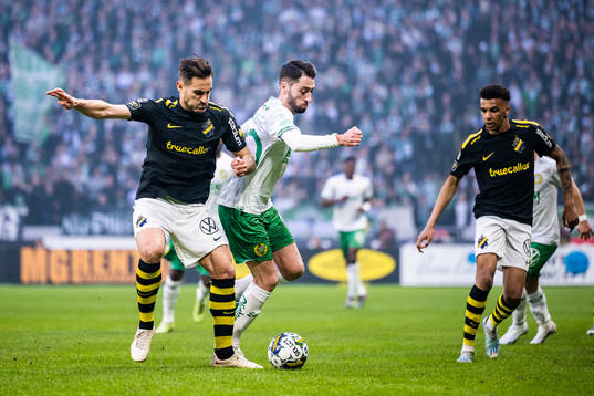 AIKs Sotirios Papagiannopoulos och Hammarbys Nahir Besara