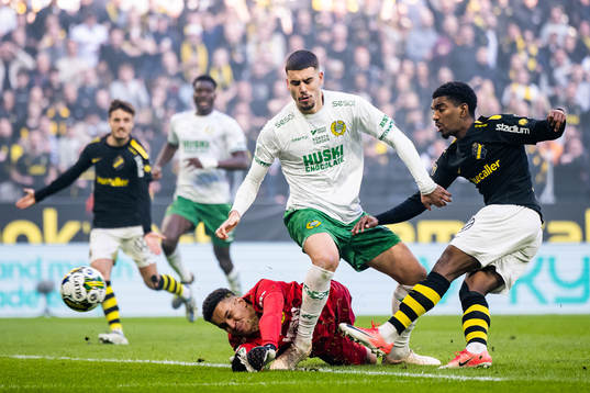 AIKs Alexander Fesshaie Beraki gör 2-0 i kam med Hammarbys