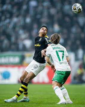 AIKs Rui Modesto och Hammarbys August Mikkelsen
