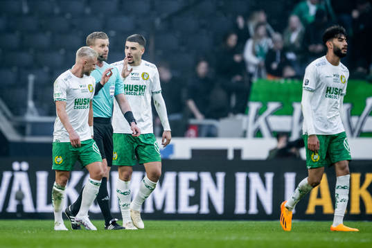 Hammarbys Simon Strand och Edvin Kurtulus i samtal med