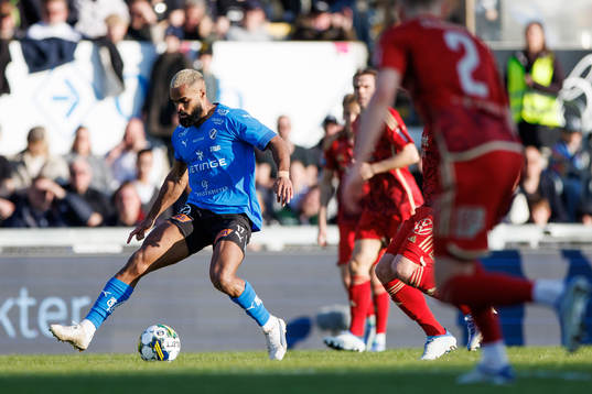 Halmstads Phil Ofosu-Ayeh