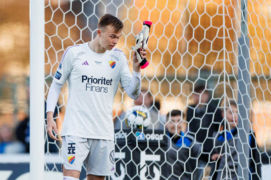 Djurgårdens målvakt Andre Picornell deppar