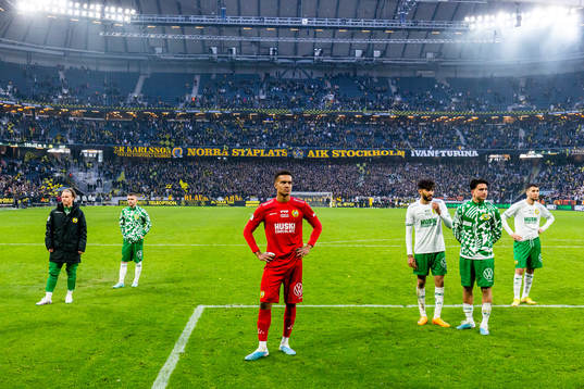 Hammarbys August Mikkelsen (v), Anton Kralj, målvakt