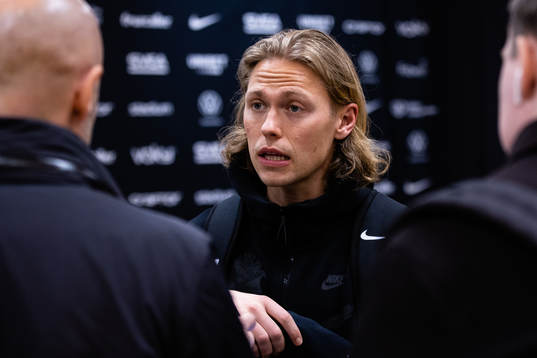 s Viktor Fischer