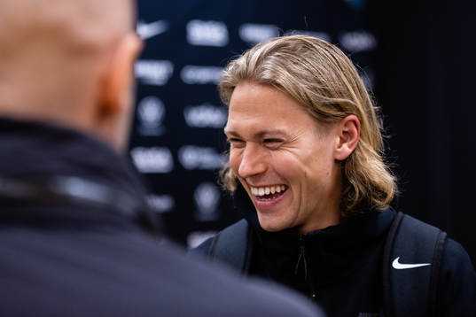 s Viktor Fischer