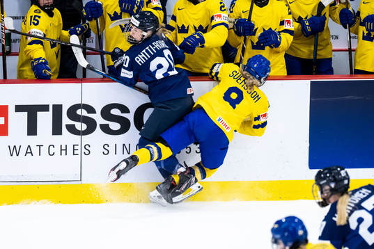 Anna-Kaisa Antti-Roiko of Finland and Hilda Svensson of