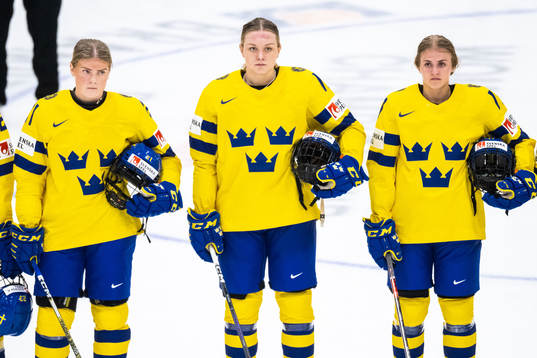 Lova Blom, Josefin Bouveng and Sofie Lundin of Sweden looks