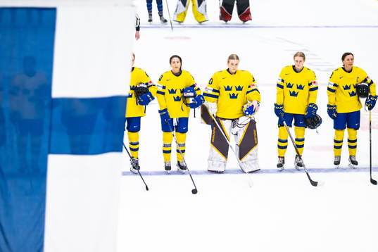 Fanny Rask, goaltender Emma Söderberg, Annie Silén and