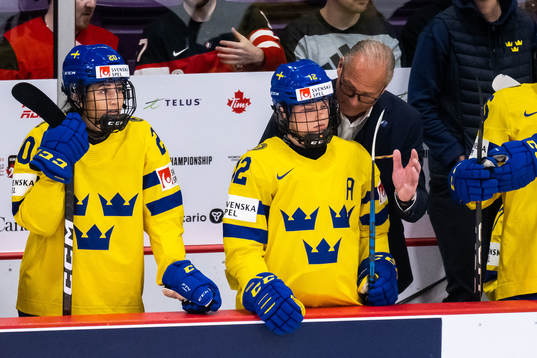Fanny Rask, Maja Nylén-Persson and Assistant coach Andreas