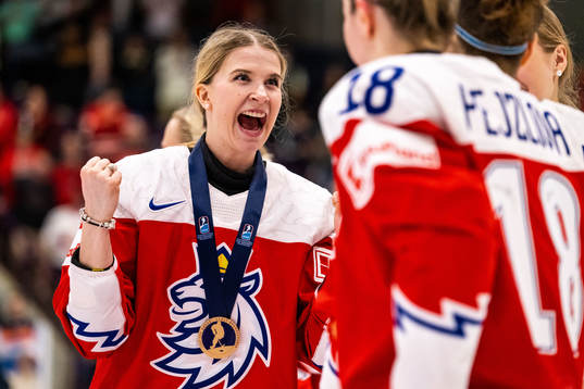 Tereza Vanisova Czech Republic celebrates