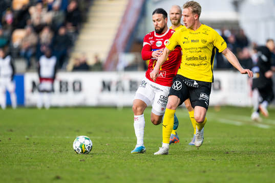 Mjällbys Herman Johansson och Degerfors Abdelkarim Mammar