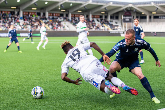 GAIS Richard Emeka Friday och Utsiktens Alexander Faltsetas