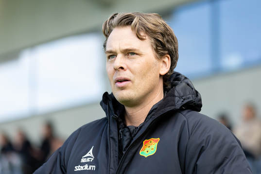 GAIS tränare Fredrik Holmberg innan fotbollsmatchen i