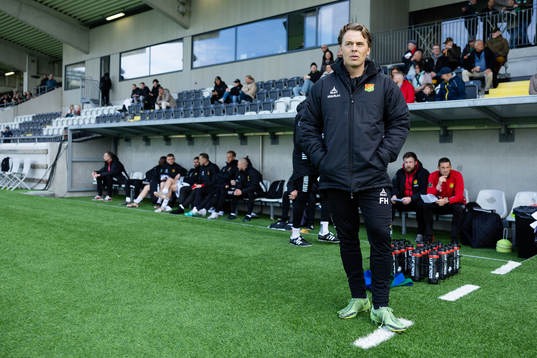GAIS tränare Fredrik Holmberg innan fotbollsmatchen i