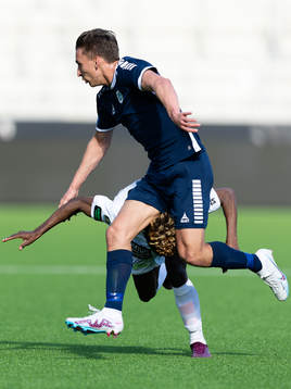 Utsiktens Wilhelm Nilsson och GAIS Richard Emeka Friday