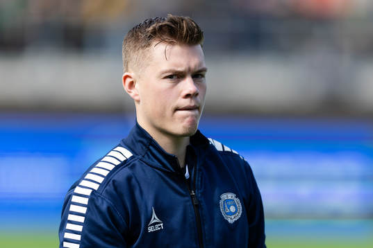 Utsiktens Albin Skoglund på line up innan fotbollsmatchen