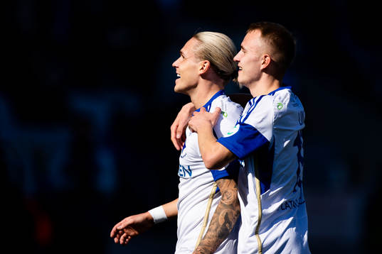 IFK Norrköpings Arnor Sigurdsson har gjort 1-0 och jublar