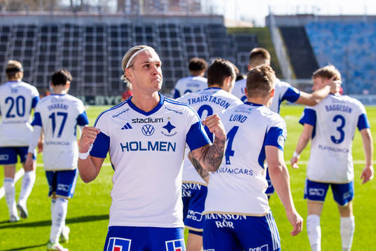 IFK Norrköpings Arnor Sigurdsson jublar