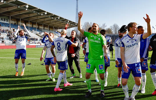 IFK Norrköpings målvakt Oscar Jansson och Andri Lucas