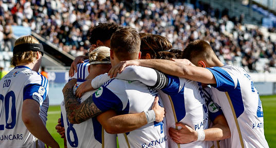 IFK Norrköpings spelare jublar