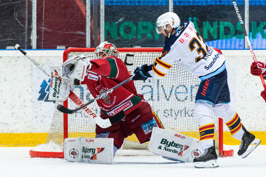 Modos målvakt Kristers Gudlevskis och Djurgårdens Marcus