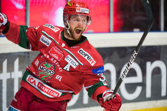 Modos Sebastian Ohlsson jublar