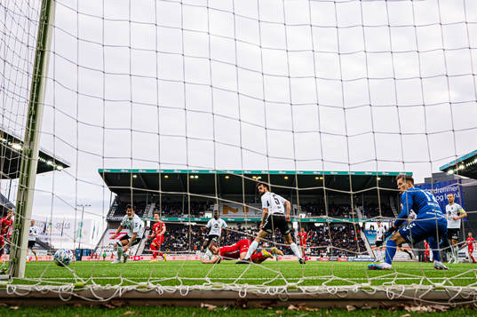 Felix Horn Myhre of Brann missing a chance to score