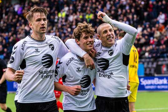 Filip Jørgensen of Odd celebrates