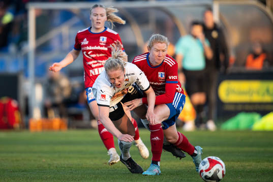 Häckens Julie Blakstad och Vittsjös Clare Polkinghorne