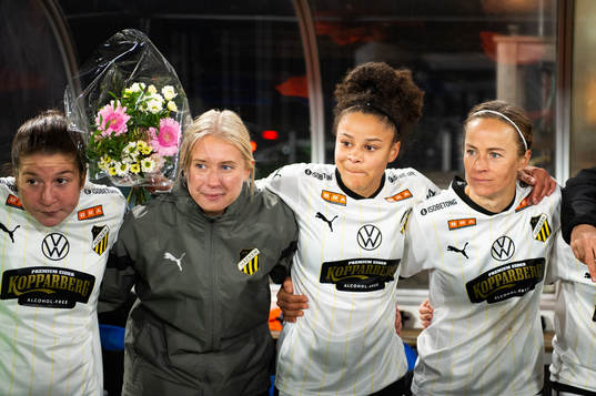 Häckens Felicia Schröder jublar
