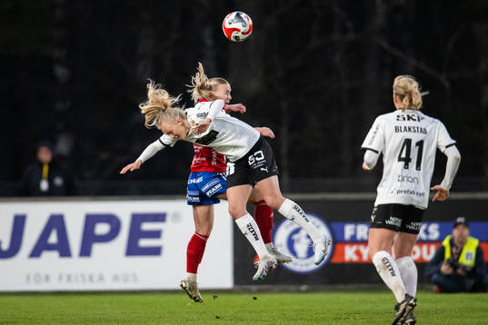 Häckens Molly Johansson i nickduell mot Vittsjös Jutta