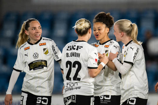 Häckens Felicia Schröder jublar