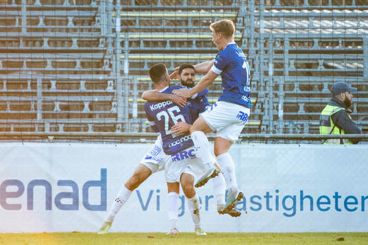 Trelleborgs Mouhammed-Ali Dhaini jublar med lagkamrater