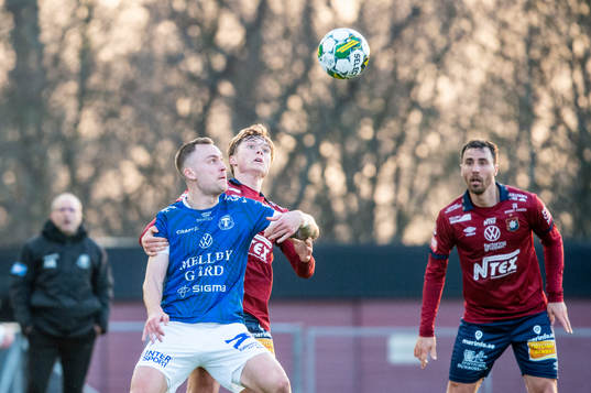 Trelleborgs Filip Bohman mot Örgrytes Linus Tagesson