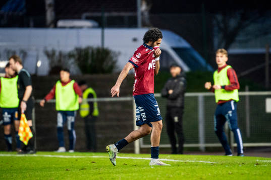 Örgrytes Hady Saleh Karim får rött kort och får lämna