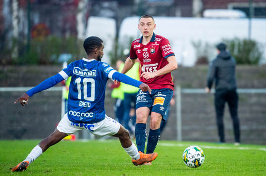 Örgrytes William Svensson mot Trelleborgs Mohammed Khalid
