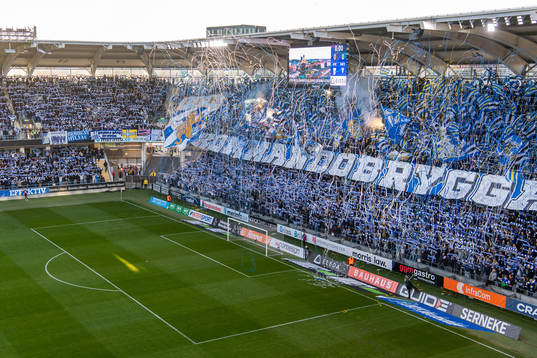 IFK Göteborgs supportrar med ett tifo