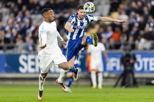 Malmö FFs Derek Cornelius och IFK Göteborgs Marcus Berg