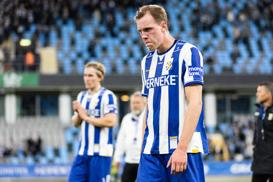 IFK Göteborgs Adam Carlén deppar