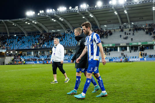 IFK Göteborgs Sebastian Ohlsson och Emil Salomonsson deppar