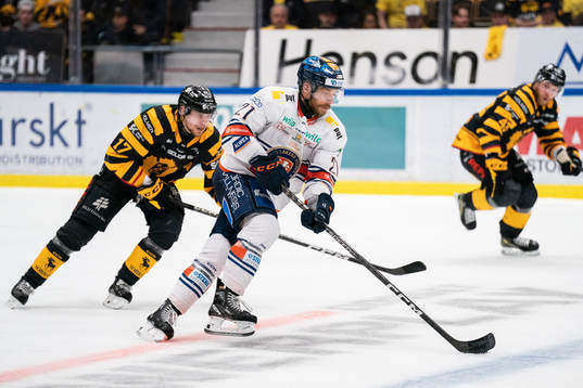 Skellefteås Pär Lindholm och Växjös Brian Cooper