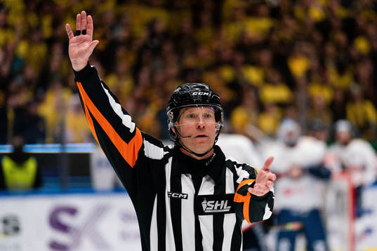 Domare Tobias Björk